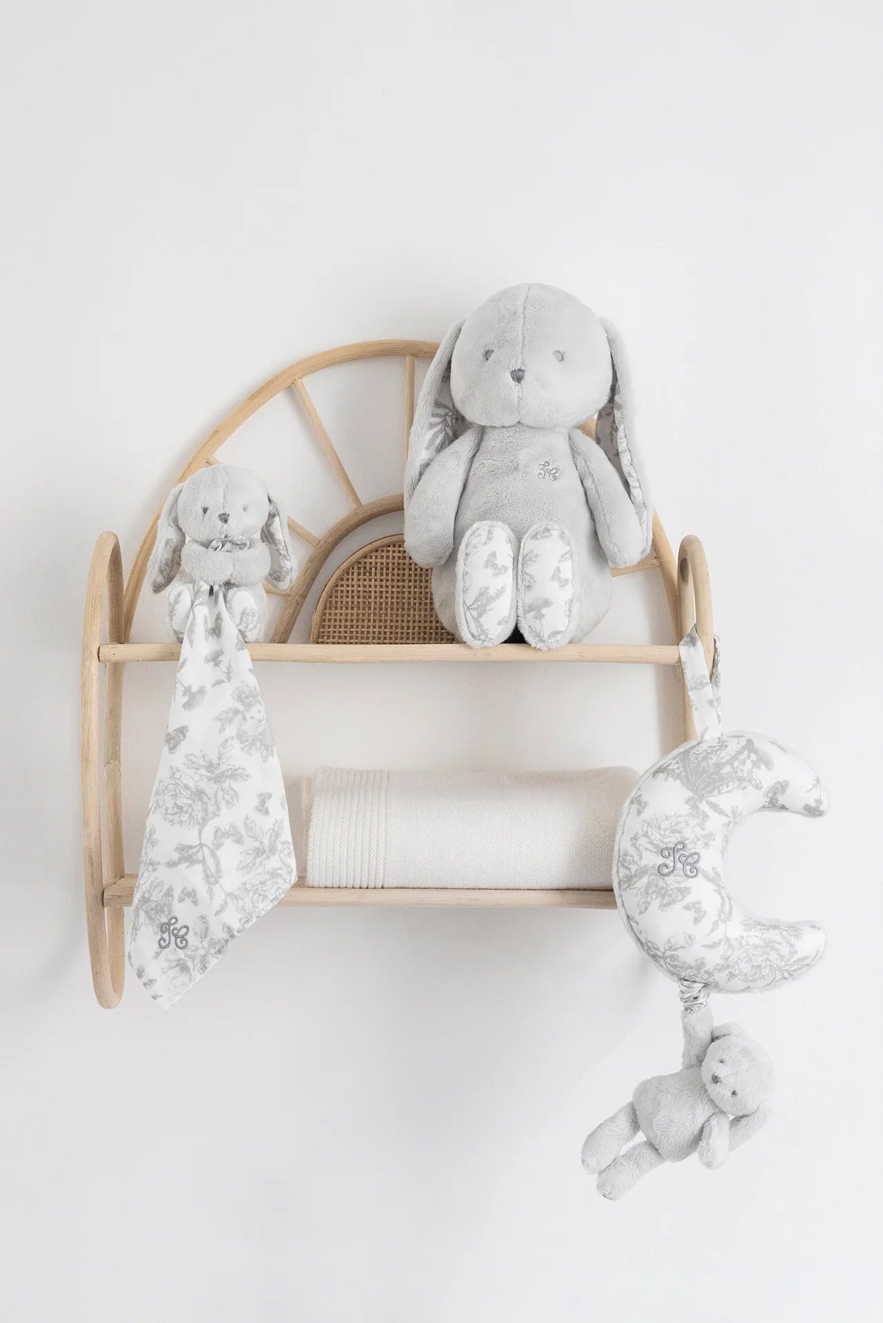 Augustin le lapin 25cm Toile de Jouy gris