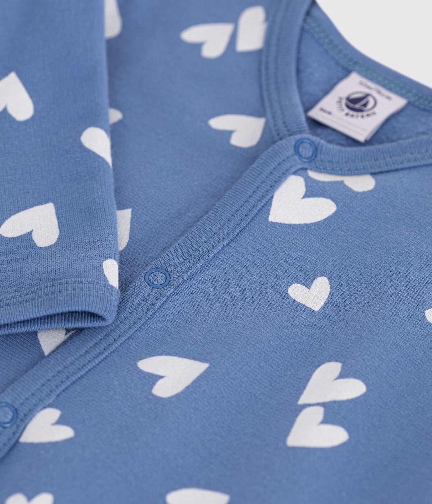 Fleece babypyjama met hartjesprint