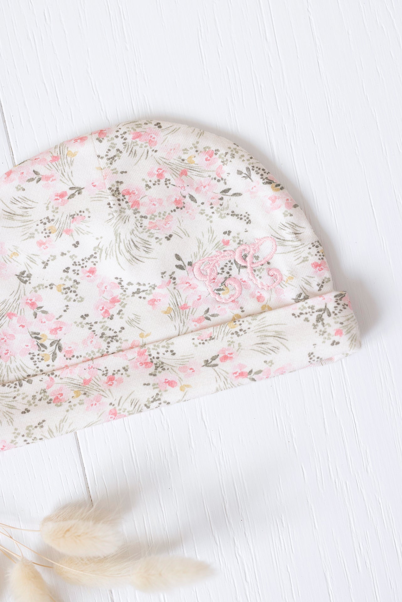 Babymuts fleuri jardin hivernal