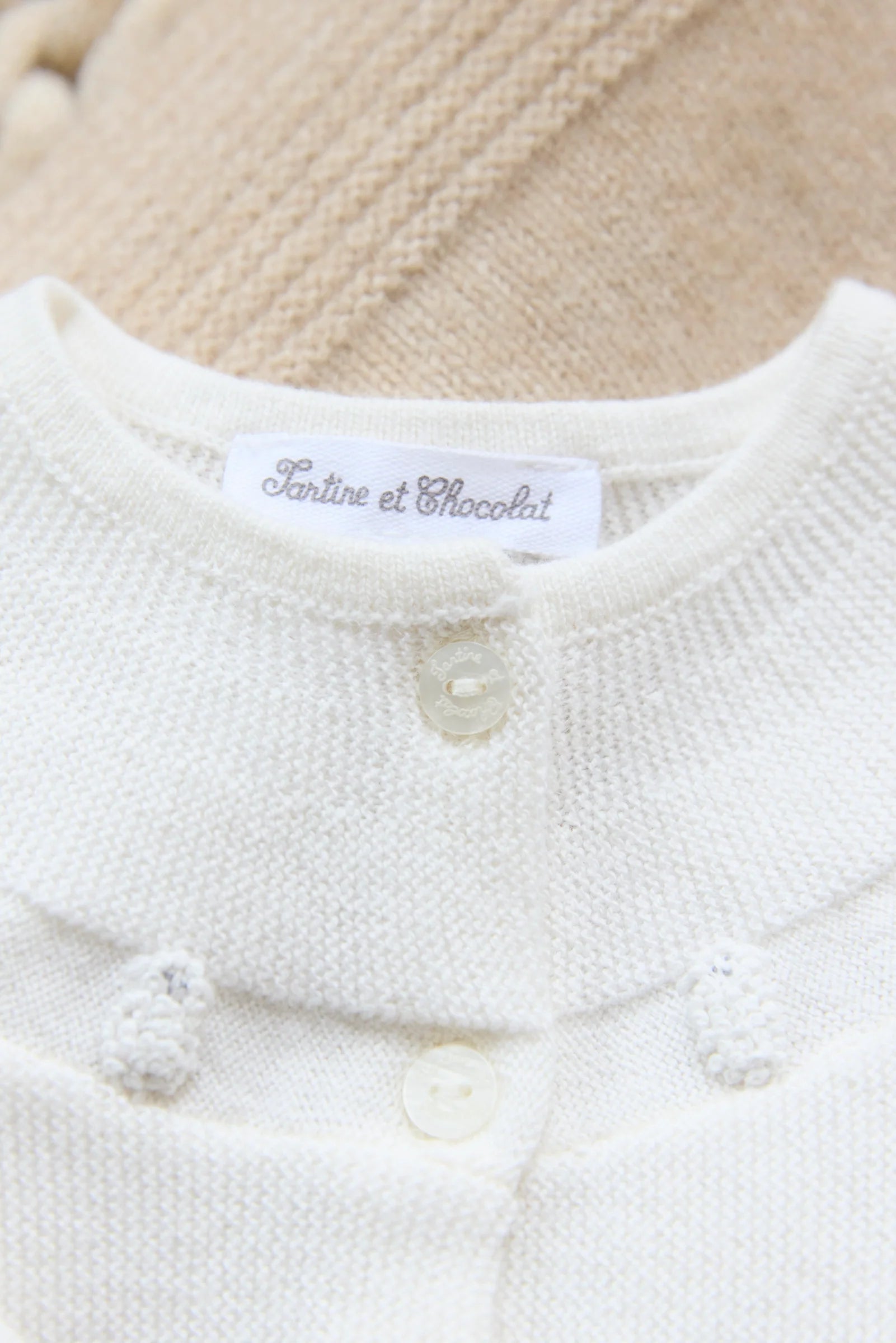 Cardigan Ecru broderie moutons