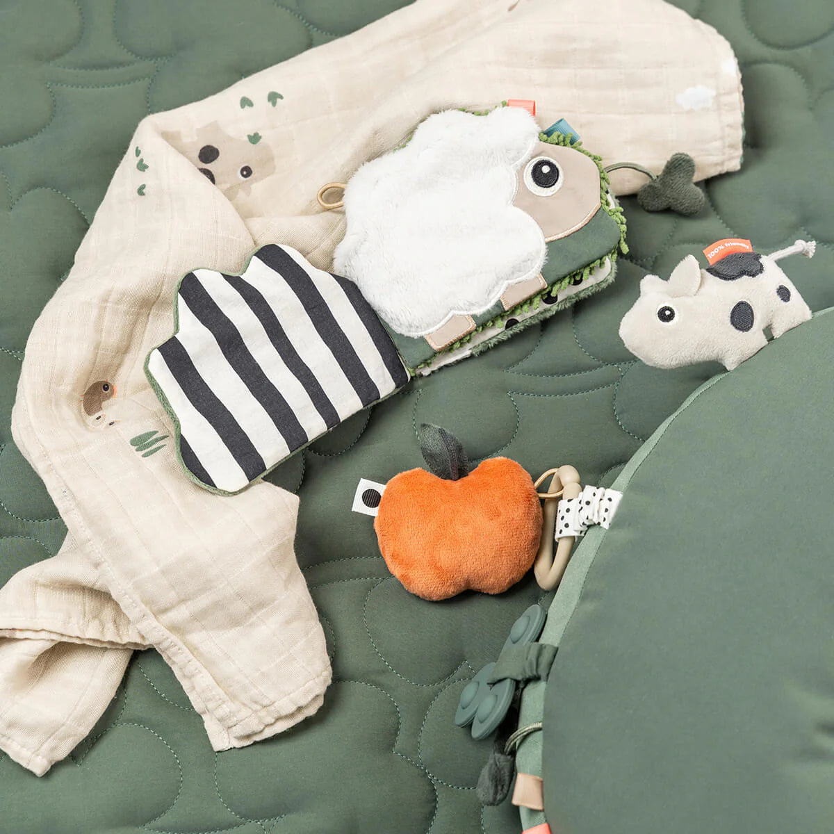 Sensory baby book Tiny farm