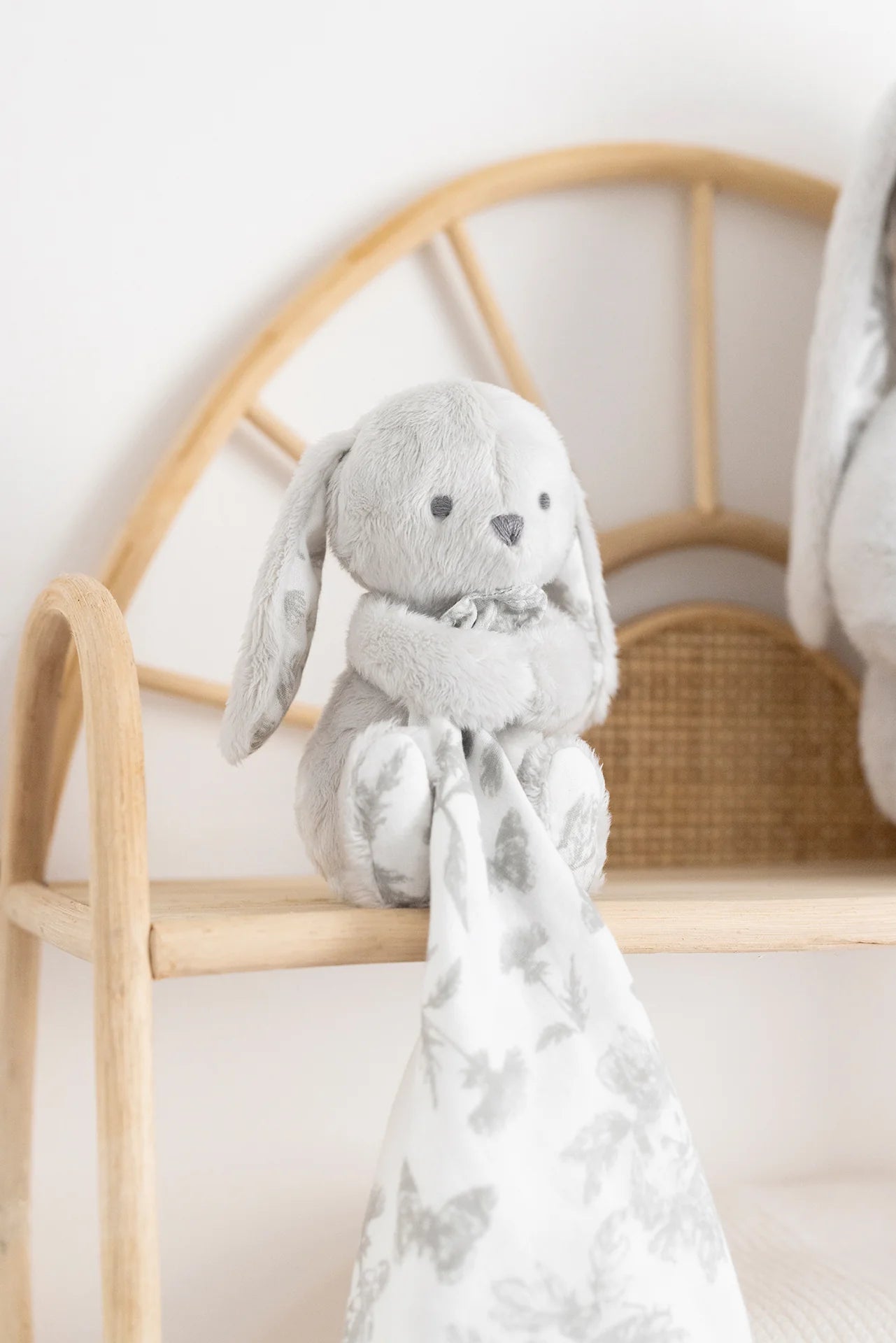 Augustin le lapin Doudou Toile de Jouy Gris