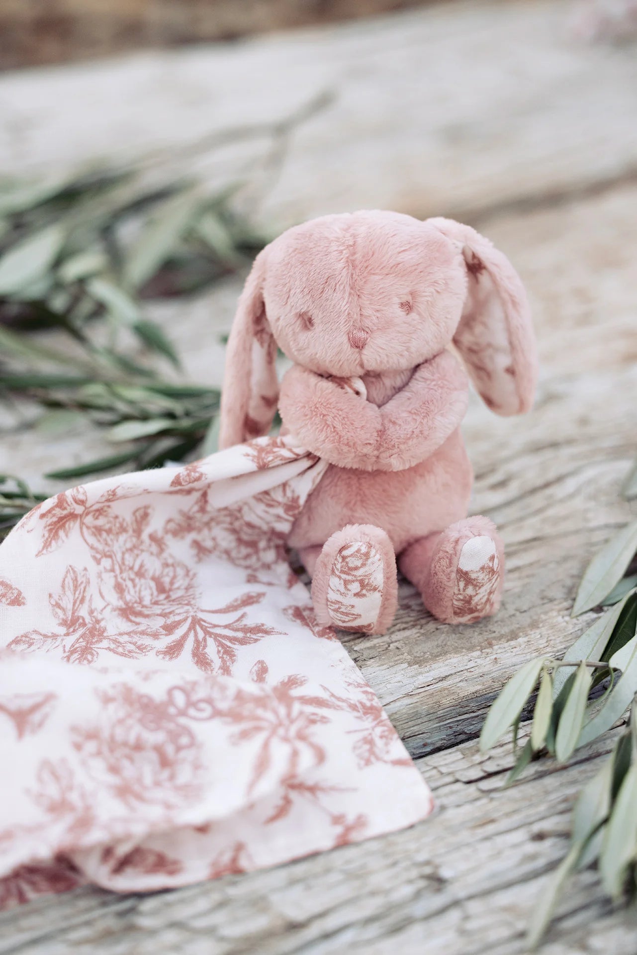 Augustin le lapin Doudou Toile de Jouy Rose