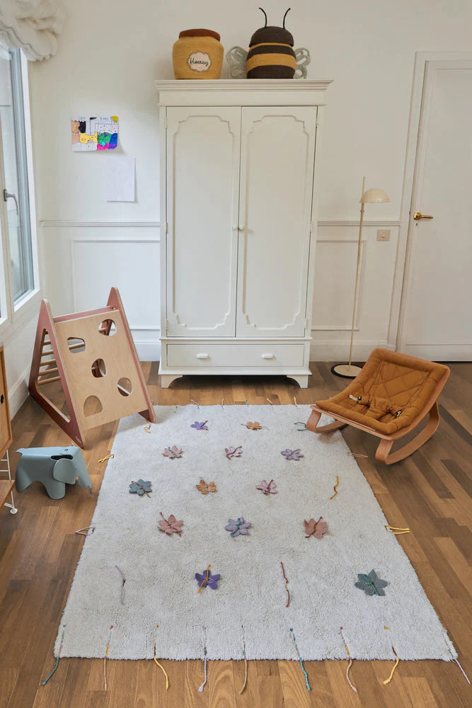 Wildflowers play rug