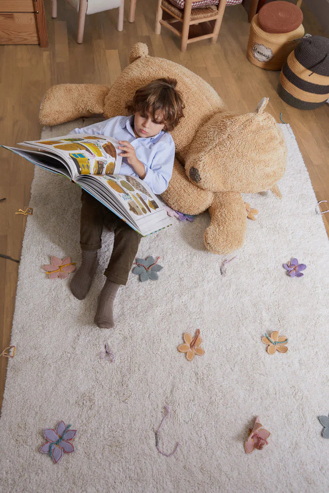 Wildflowers play rug