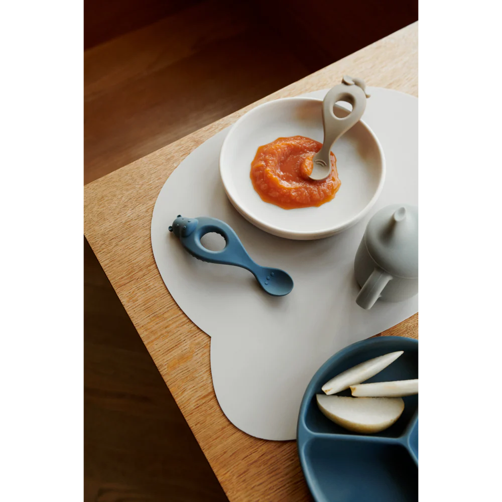 Aura bear placemat