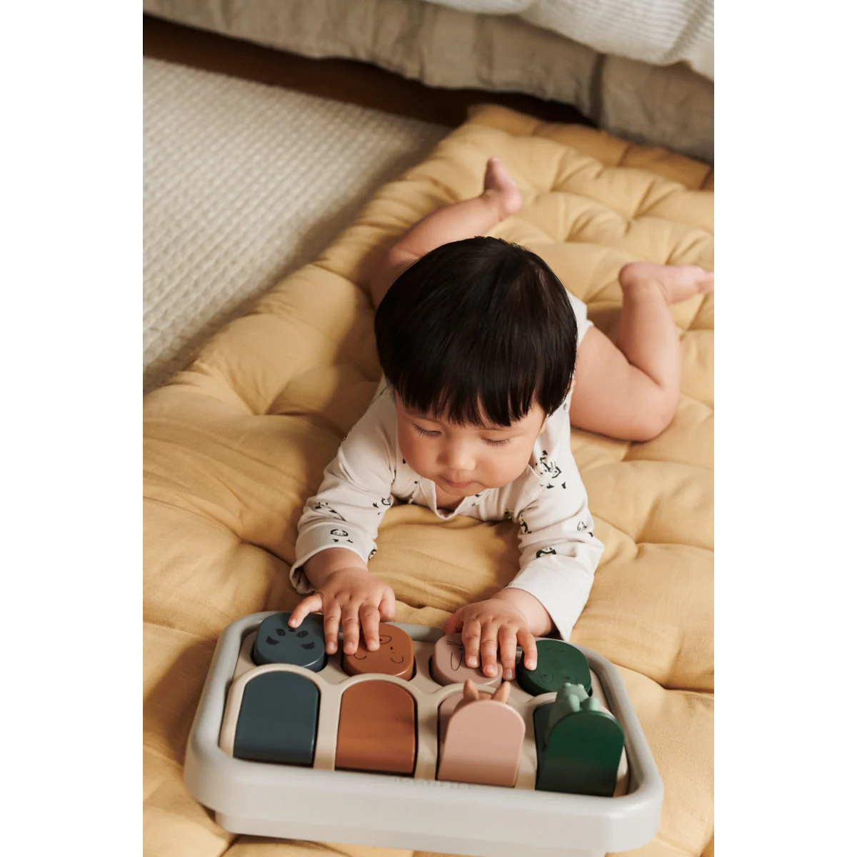 Aviva Pop-up Toy