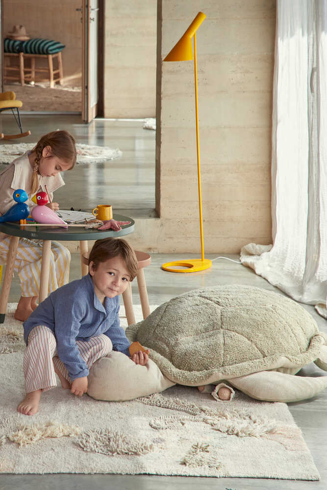 Mrs. Turtle pouf